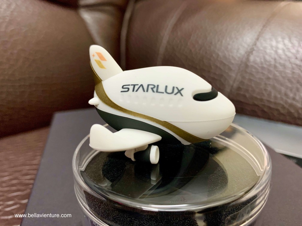 星宇航空STARLUX Airlines 星宇小舖 開箱 飛機造型隨身碟