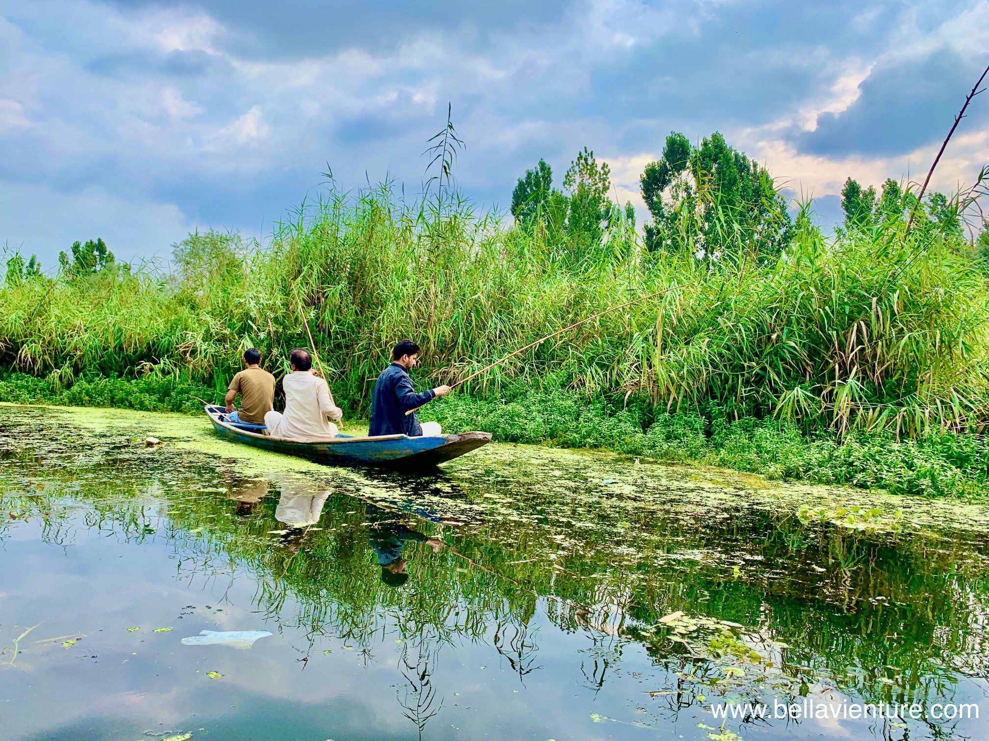 印度 India 北北印 north India 喀什米爾 Kashmir 斯里納加 Srinagar Dal lake 湖景 lakeside 釣魚