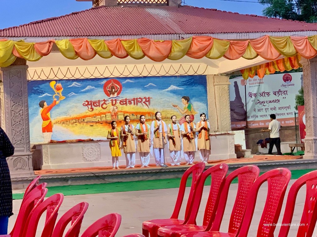 印度 india  瓦拉納西 varanasi 普迦儀式Puja Aarti 晨祭