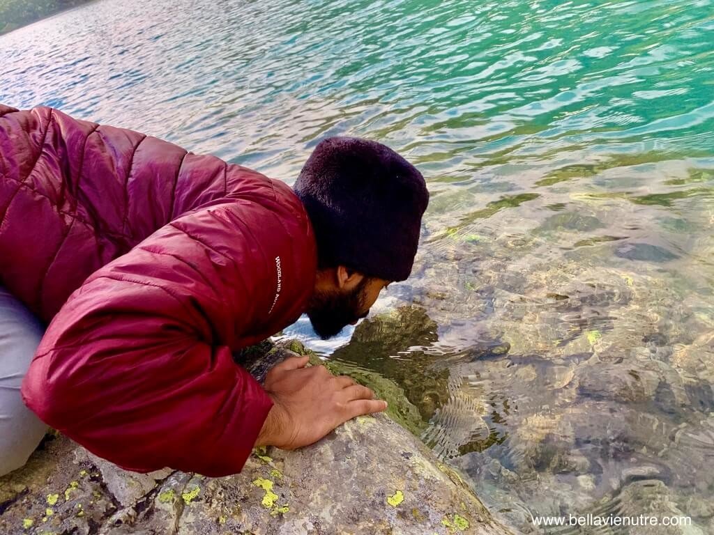 印度 India 北北印  North India 喀什米爾 Kashmir 大湖健行 trekking Kashmir Great Lakes Trek 飲用聖湖水