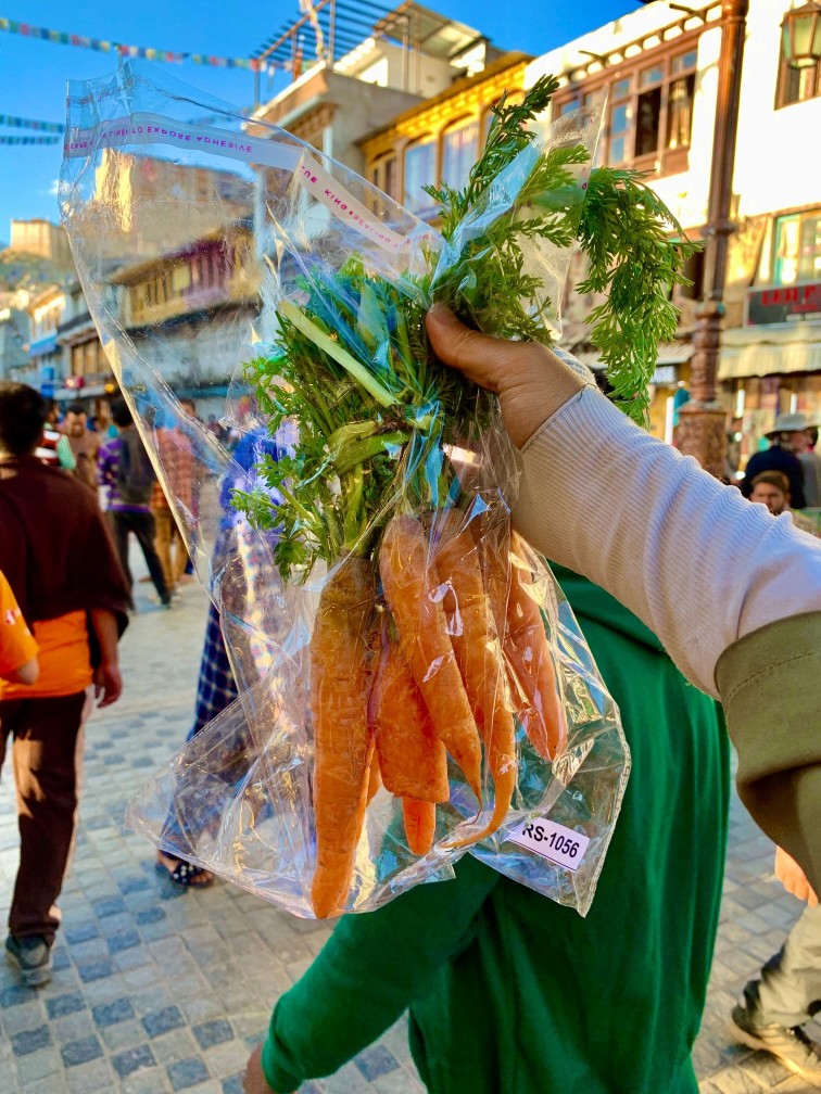印度 India  北印度North india  喜馬拉雅 Himalayas 拉達克 Ladakh 列城 Leh 中央市集  Main Bazaar 胡蘿蔔
